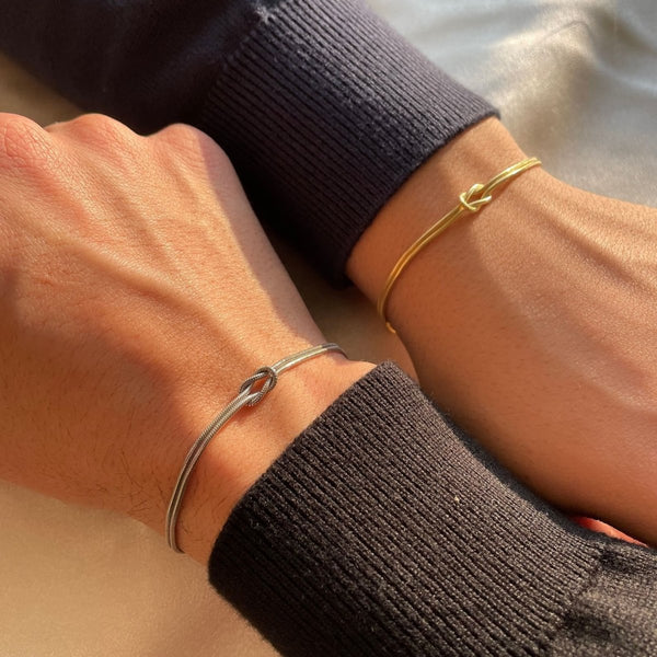 Knotenarmband – Minimalistisches Silber- und Goldarmband für Frauen