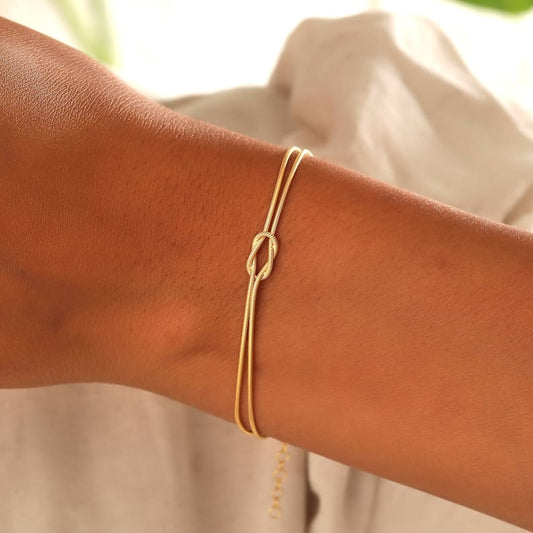 Knotenarmband – Minimalistisches Silber- und Goldarmband für Frauen